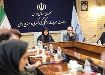 معاون صنایع‌دستی و هنرهای سنتی کشور با معاون فرهنگی و اجتماعی وزارت علوم