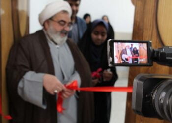 راه‌اندازی بازارچه دختران خلاق در مجتمع آموزشی امام حسین (ع) میبد