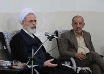 نشست آیت الله اعرافی با خبرنگاران به مناسبت روز خبرنگار