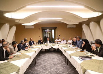 نشست بررسی مسائل برگزاری اجلاس سران کشورهای عضو ACD در یزد