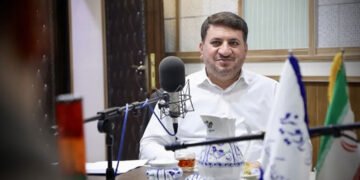 پرسش و پاسخ استاندار در برنامه رادیو رو در رو