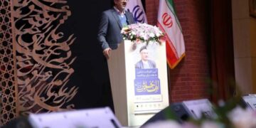 آیین نکوداشت استاد الهامبخش، شاعر و مدیحهسرای پیشکسوت استان یزد 