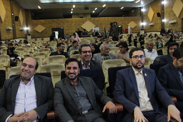 جشن اولین سالگرد افتتاح رادیو میبد در سینما طوبی