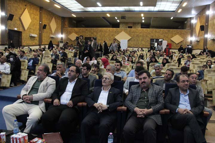 جشن اولین سالگرد افتتاح رادیو میبد در سینما طوبی