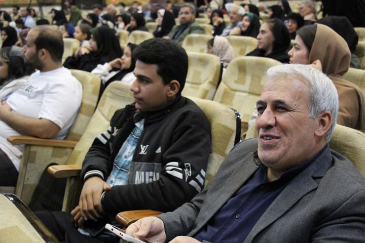 جشن اولین سالگرد افتتاح رادیو میبد در سینما طوبی