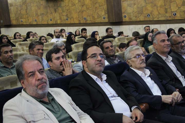 جشن اولین سالگرد افتتاح رادیو میبد در سینما طوبی